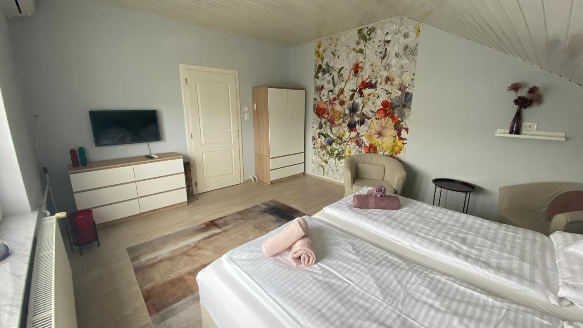 Sweet Home Apartman Balatonfured Exterior photo